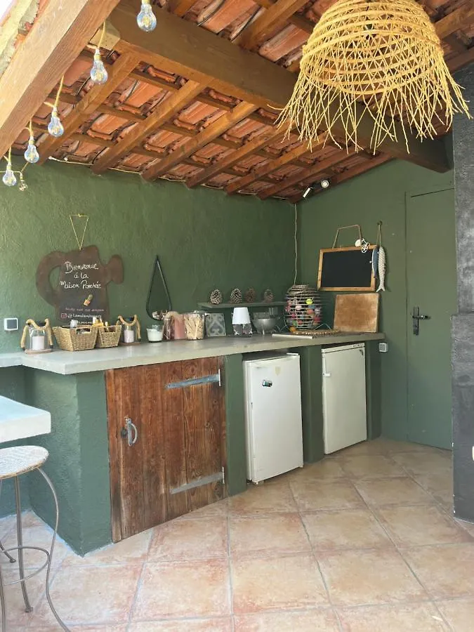 La Maison Perchee Auriol Bed & Breakfast